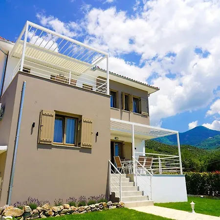 Charikleia's 2 Bedroom In Pelion بيت للعطل